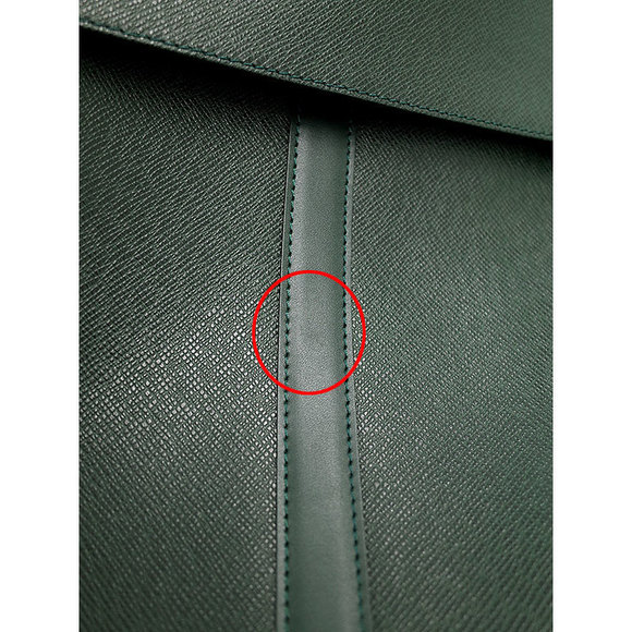 Louis Vuitton Taiga Garment Bering Bag - Picture 7 of 8